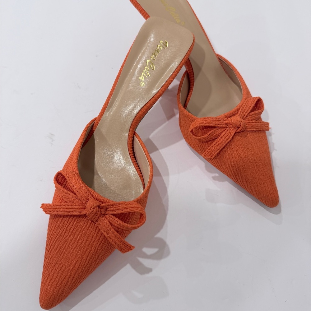 Orange Bow Mules kitten heel size 38 7.5/8